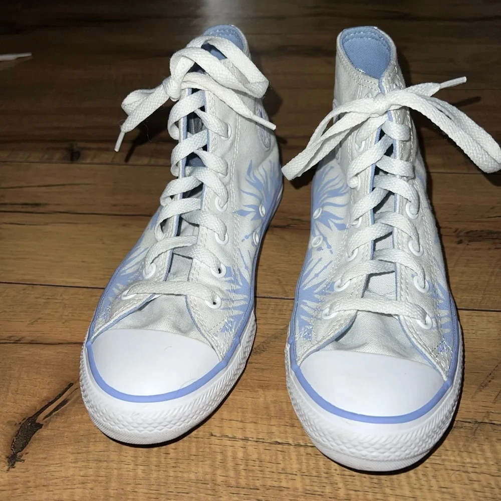 frozen elsa converse